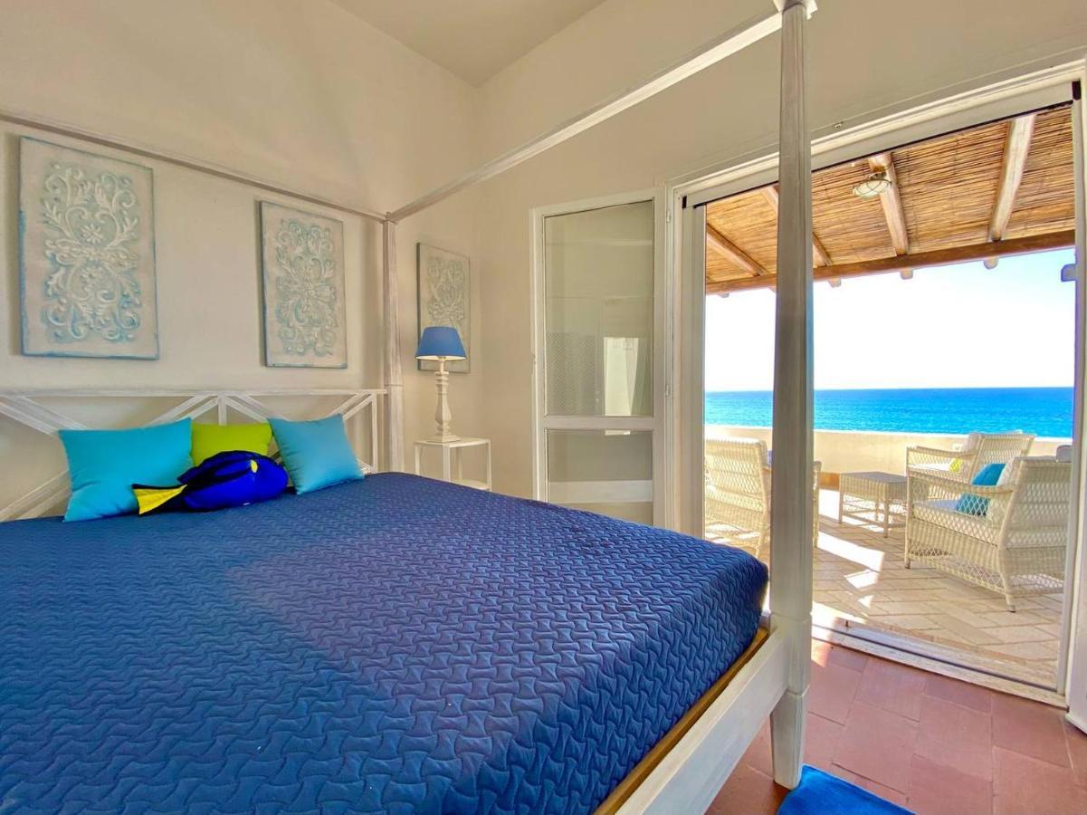 Beachfront House Geremeas Sardegna Apartment ภายนอก รูปภาพ