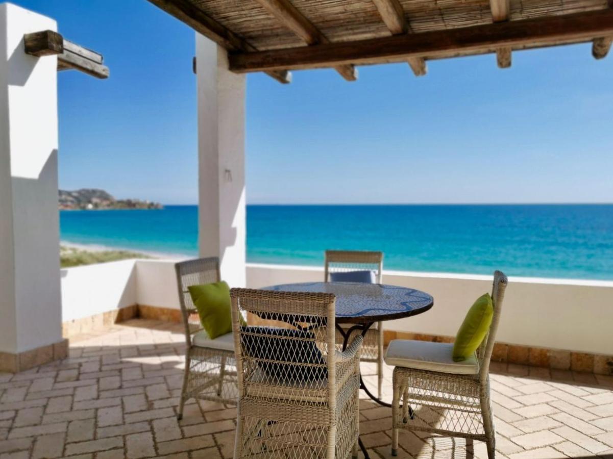 Beachfront House Geremeas Sardegna Apartment ภายนอก รูปภาพ